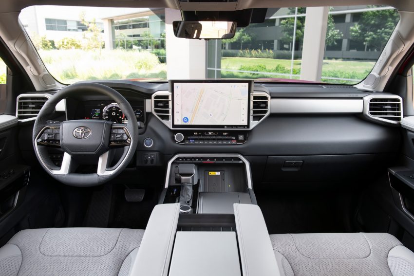 2023 Toyota Sequoia Limited - Interior, Cockpit Wallpaper 850x567 #22