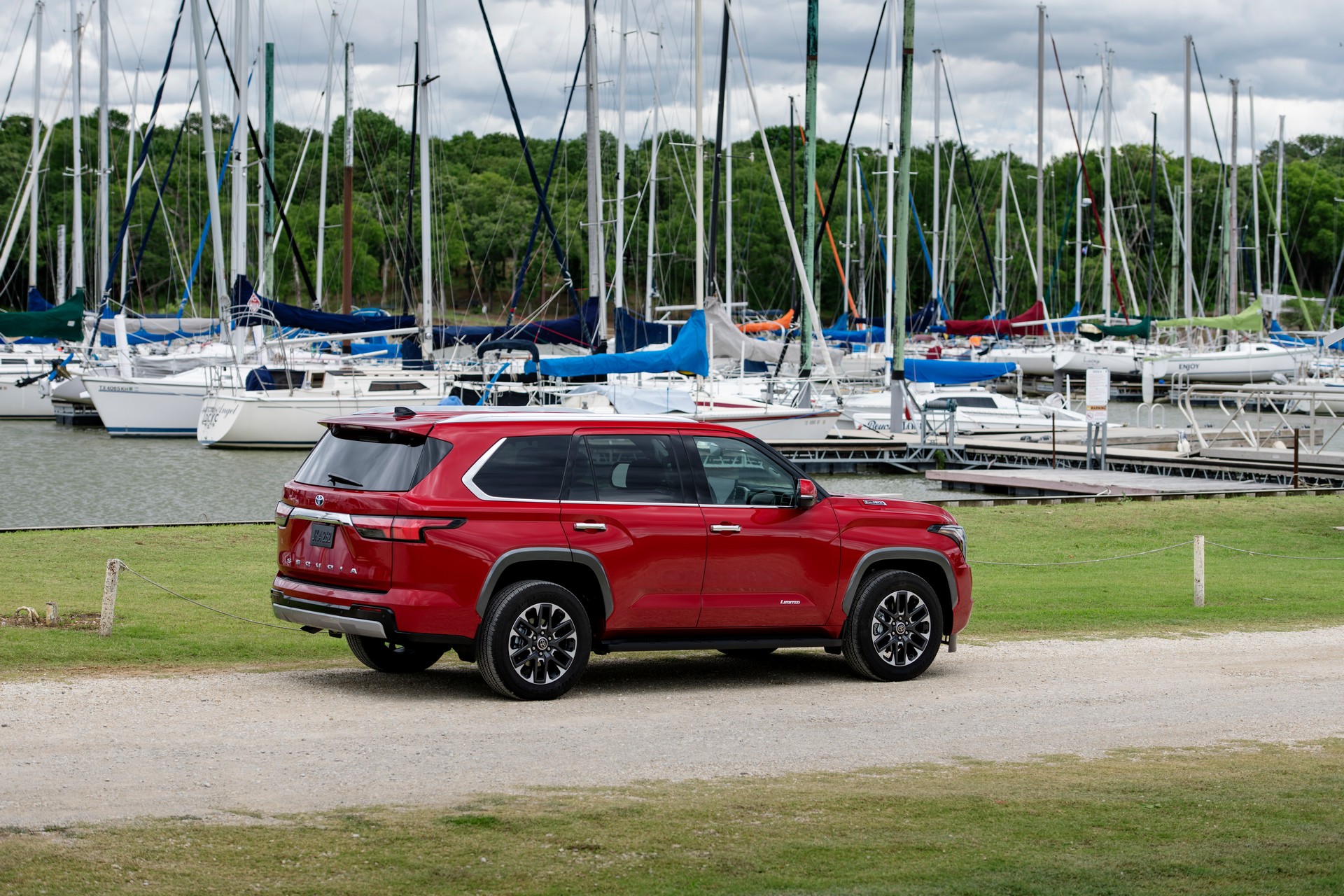 Download 2023 Toyota Sequoia Limited - Rear Three-Quarter HD Wallpaper 1920x1280 #18