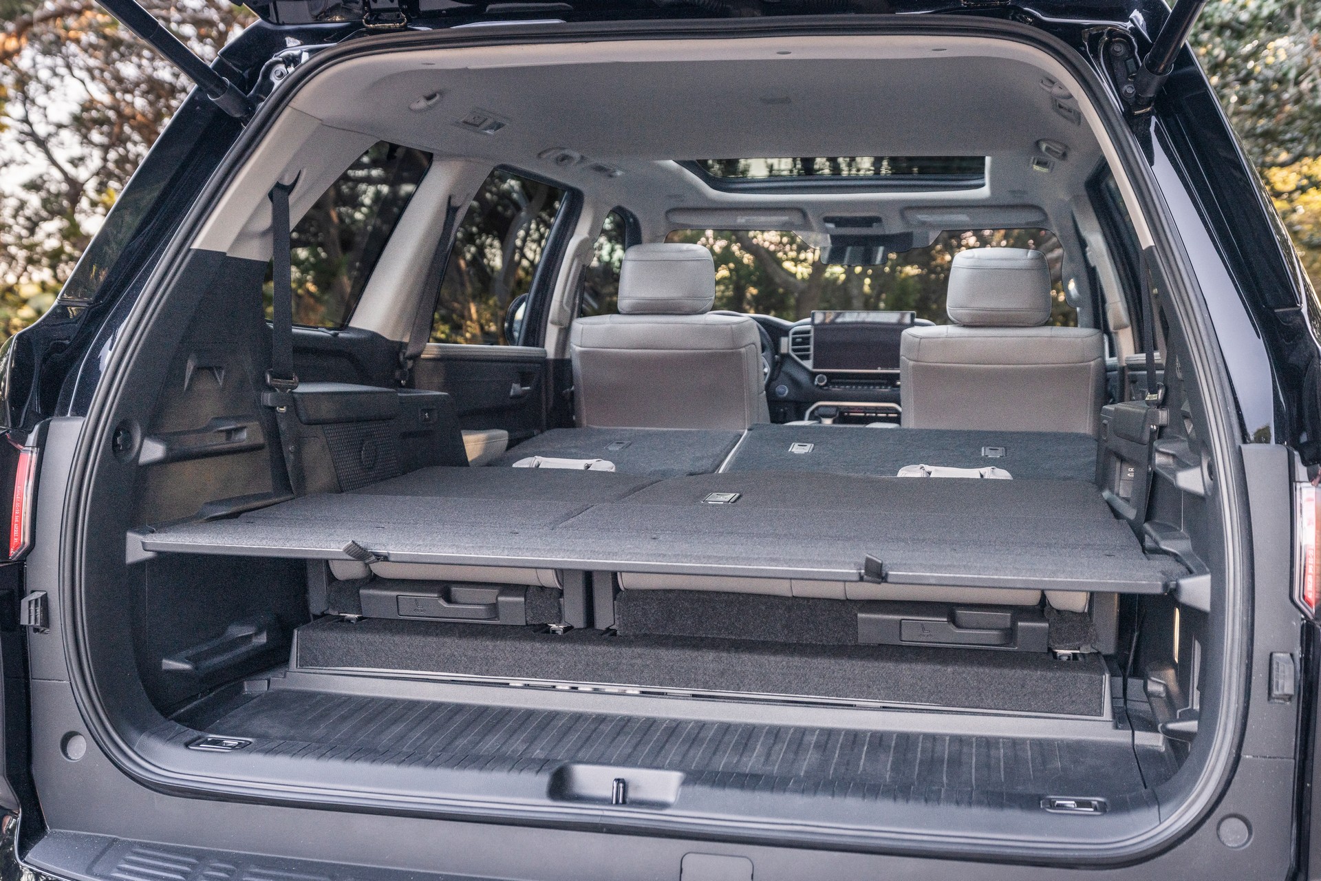 Download 2023 Toyota Sequoia Limited - Trunk HD Wallpaper 1920x1280 #45