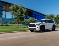 2023 Toyota Sequoia TRD Pro - Front Three-Quarter Wallpaper 190x150