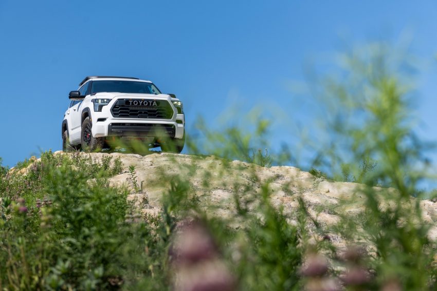 2023 Toyota Sequoia TRD Pro - Front Wallpaper 850x567 #49