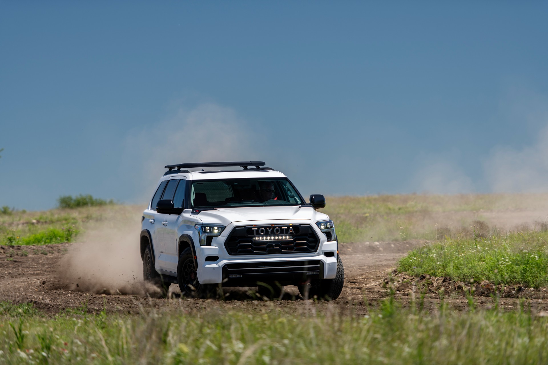 Download 2023 Toyota Sequoia TRD Pro - Front HD Wallpaper 1920x1280 #67