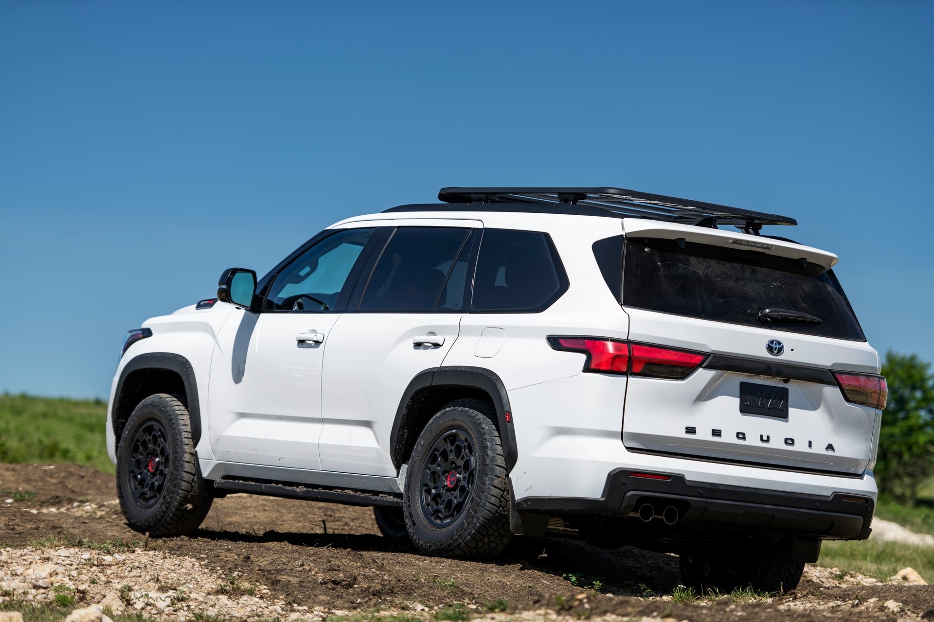 Download 2023 Toyota Sequoia TRD Pro - Off-Road HD Wallpaper 1920x1280 #63