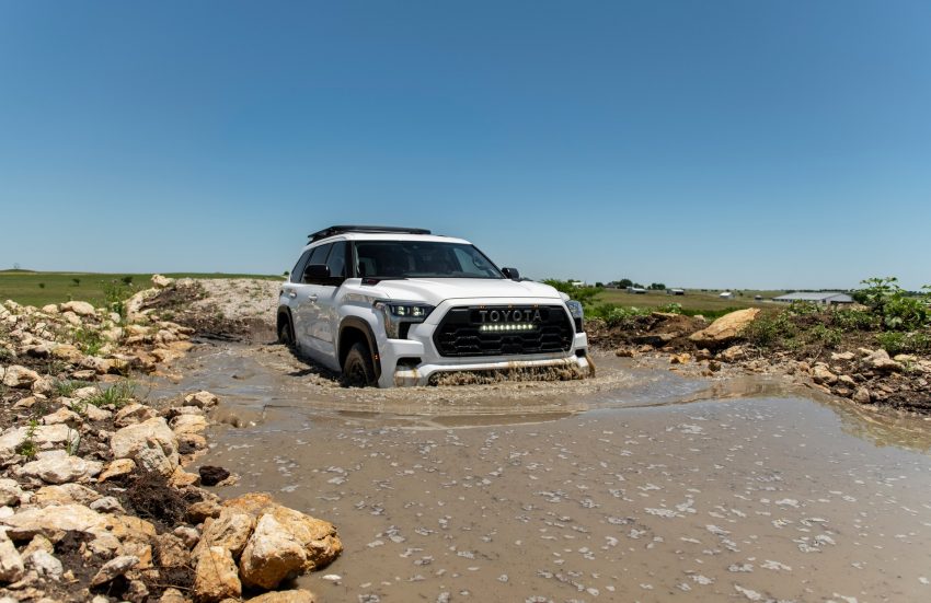 2023 Toyota Sequoia TRD Pro - Off-Road Wallpaper 850x551 #54