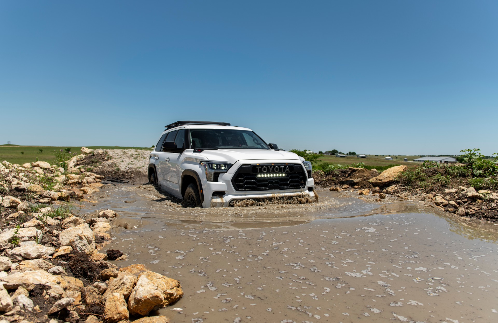 Download 2023 Toyota Sequoia TRD Pro - Off-Road HD Wallpaper 1920x1245 #54