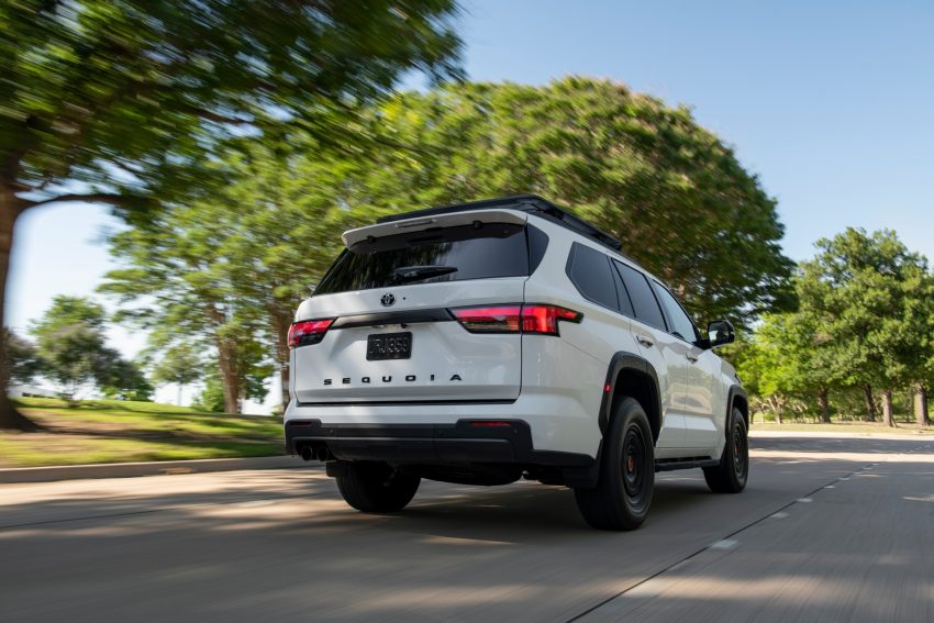 2023 Toyota Sequoia TRD Pro - Rear Three-Quarter Wallpaper 850x567 #30