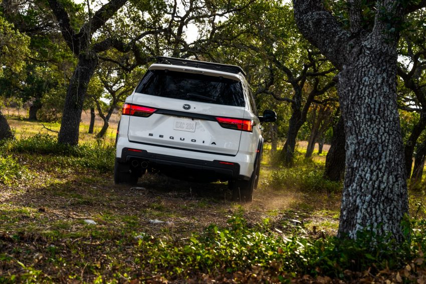 2023 Toyota Sequoia TRD Pro - Rear Wallpaper 850x567 #9