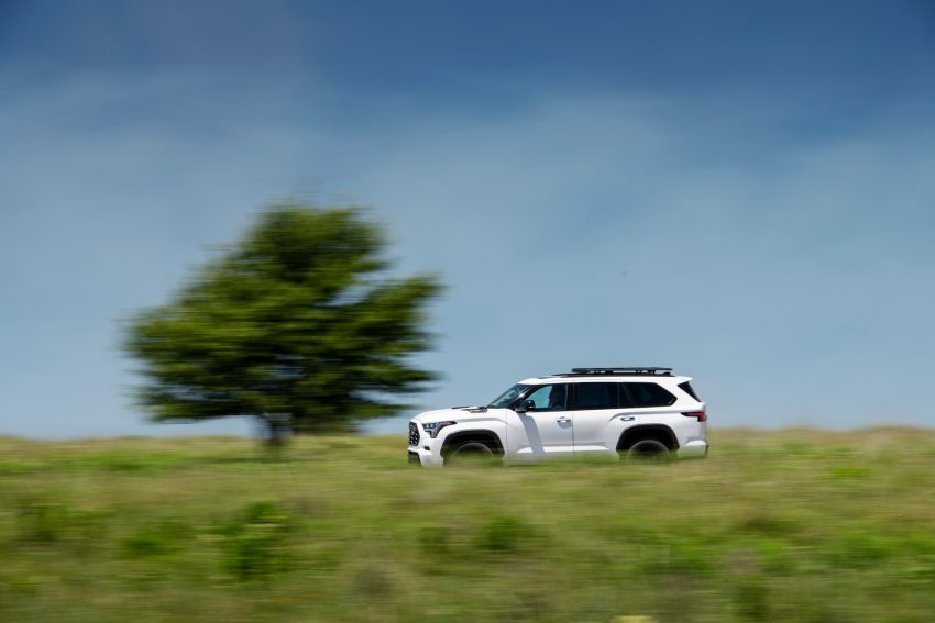 2023 Toyota Sequoia TRD Pro - Side Wallpaper 850x567 #74