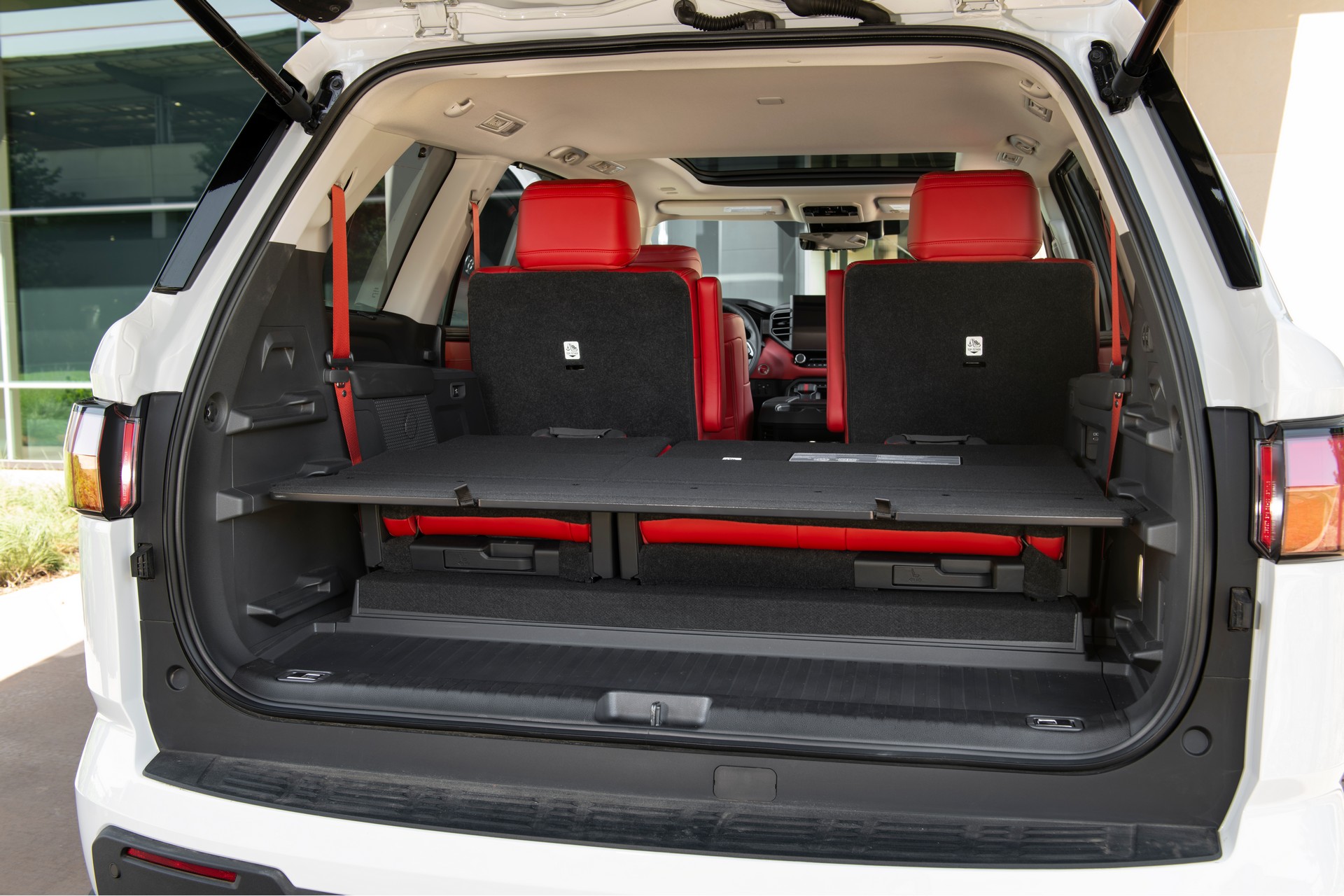 Download 2023 Toyota Sequoia TRD Pro - Trunk HD Wallpaper 1920x1280 #113