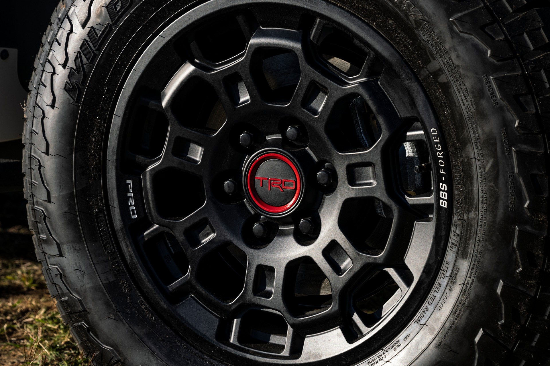 Download 2023 Toyota Sequoia TRD Pro - Wheel HD Wallpaper 1920x1280 #15