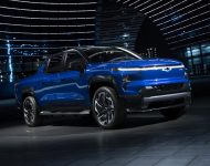 2024 Chevrolet Silverado EV RST - Front Three-Quarter Wallpaper 190x150