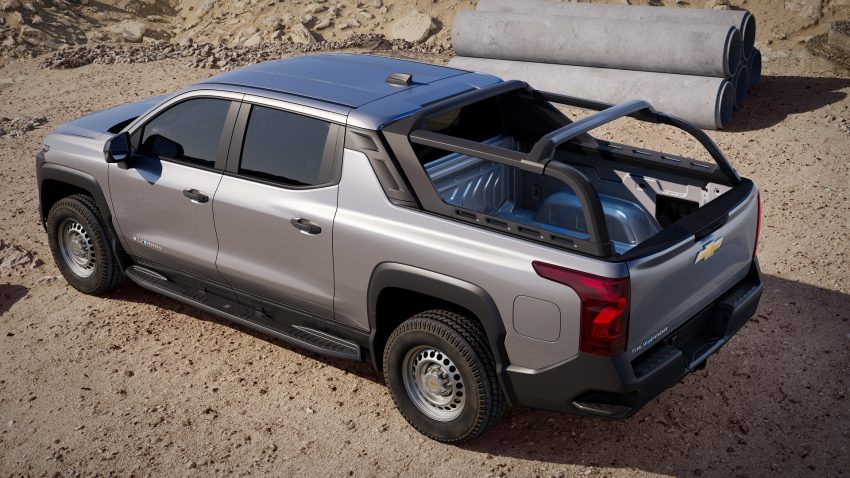 2024 Chevrolet Silverado EV WT - Rear Three-Quarter Wallpaper 850x478 #5