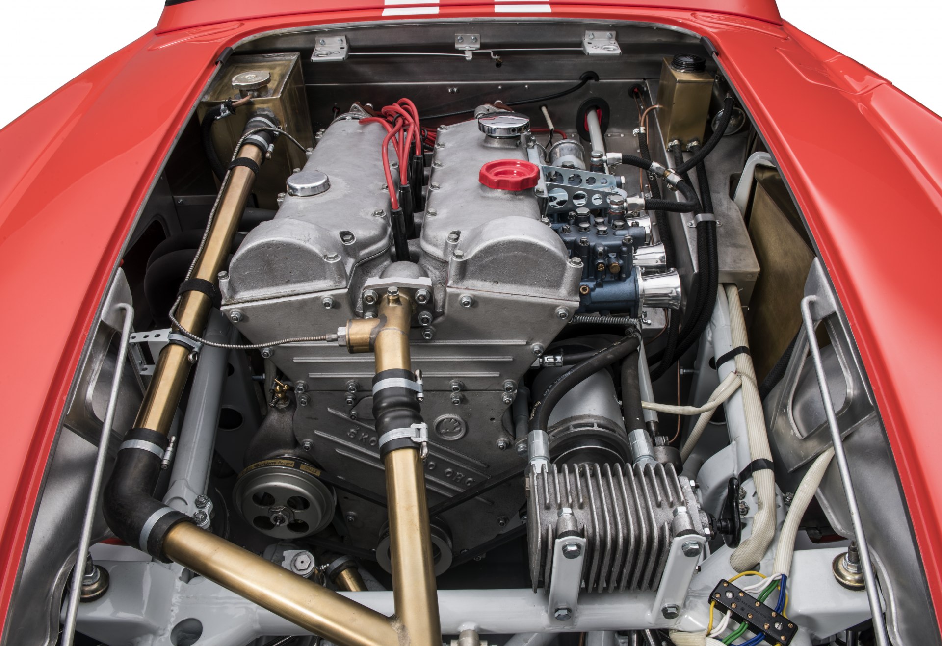 Download 1960 Skoda 1100 OHC Coupe - Engine HD Wallpaper 1920x1317 #18