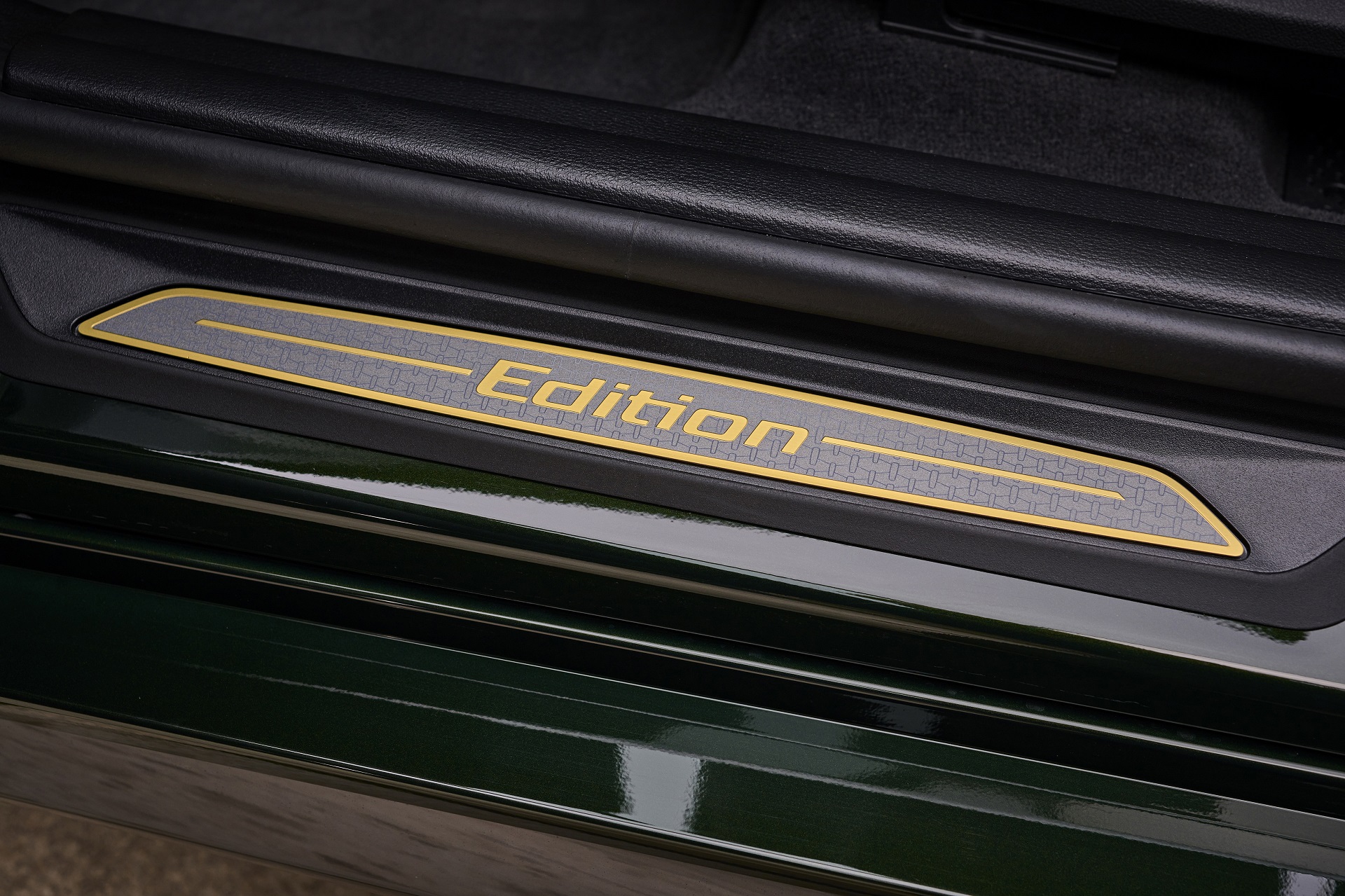 Download 2022 BMW X2 Edition GoldPlay - Door Sill HD Wallpaper 1920x1279 #43