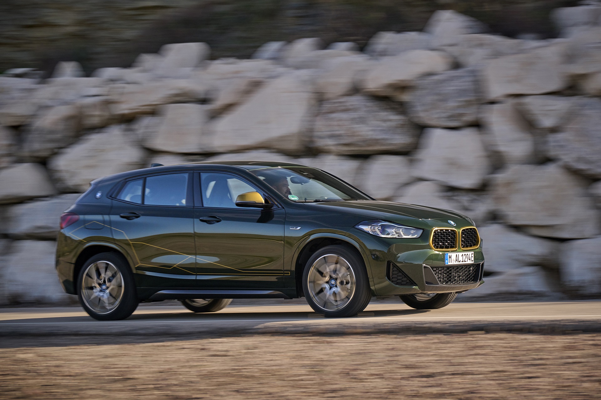 Download 2022 BMW X2 Edition GoldPlay - Front Three-Quarter HD Wallpaper 1920x1280 #4