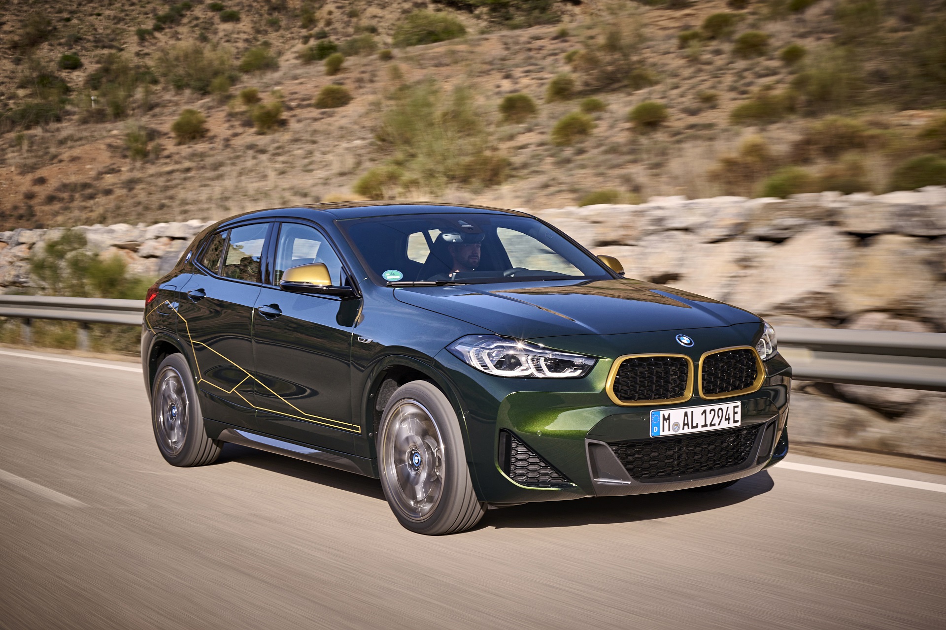 Download 2022 BMW X2 Edition GoldPlay - Front Three-Quarter HD Wallpaper 1920x1280 #1