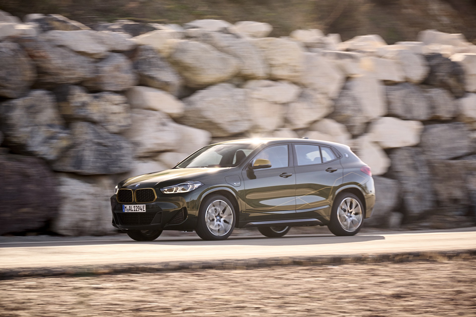 Download 2022 BMW X2 Edition GoldPlay - Front Three-Quarter HD Wallpaper 1920x1280 #5