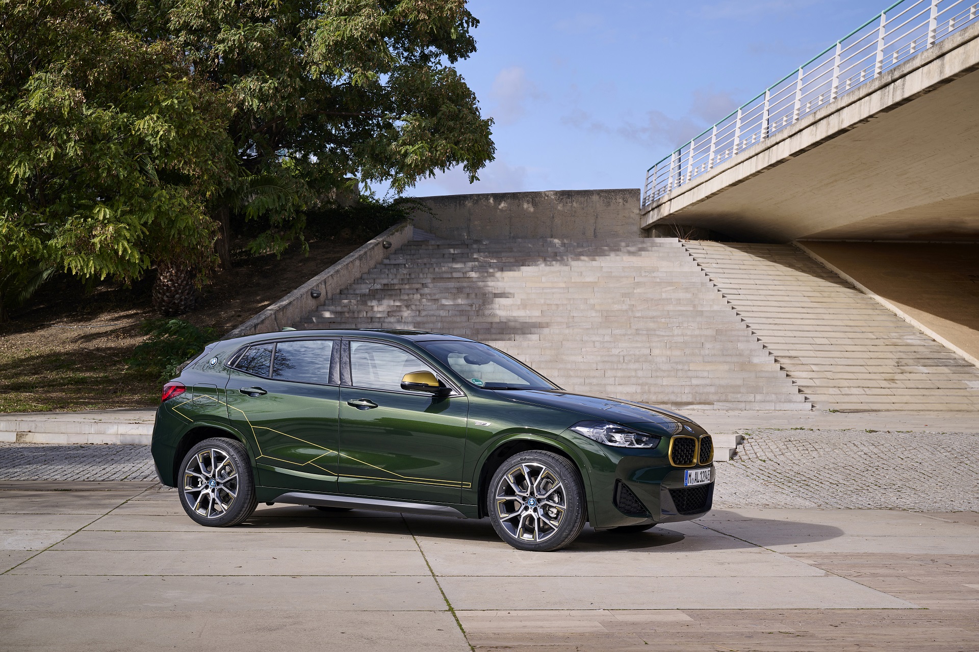 Download 2022 BMW X2 Edition GoldPlay - Front Three-Quarter HD Wallpaper 1920x1280 #20