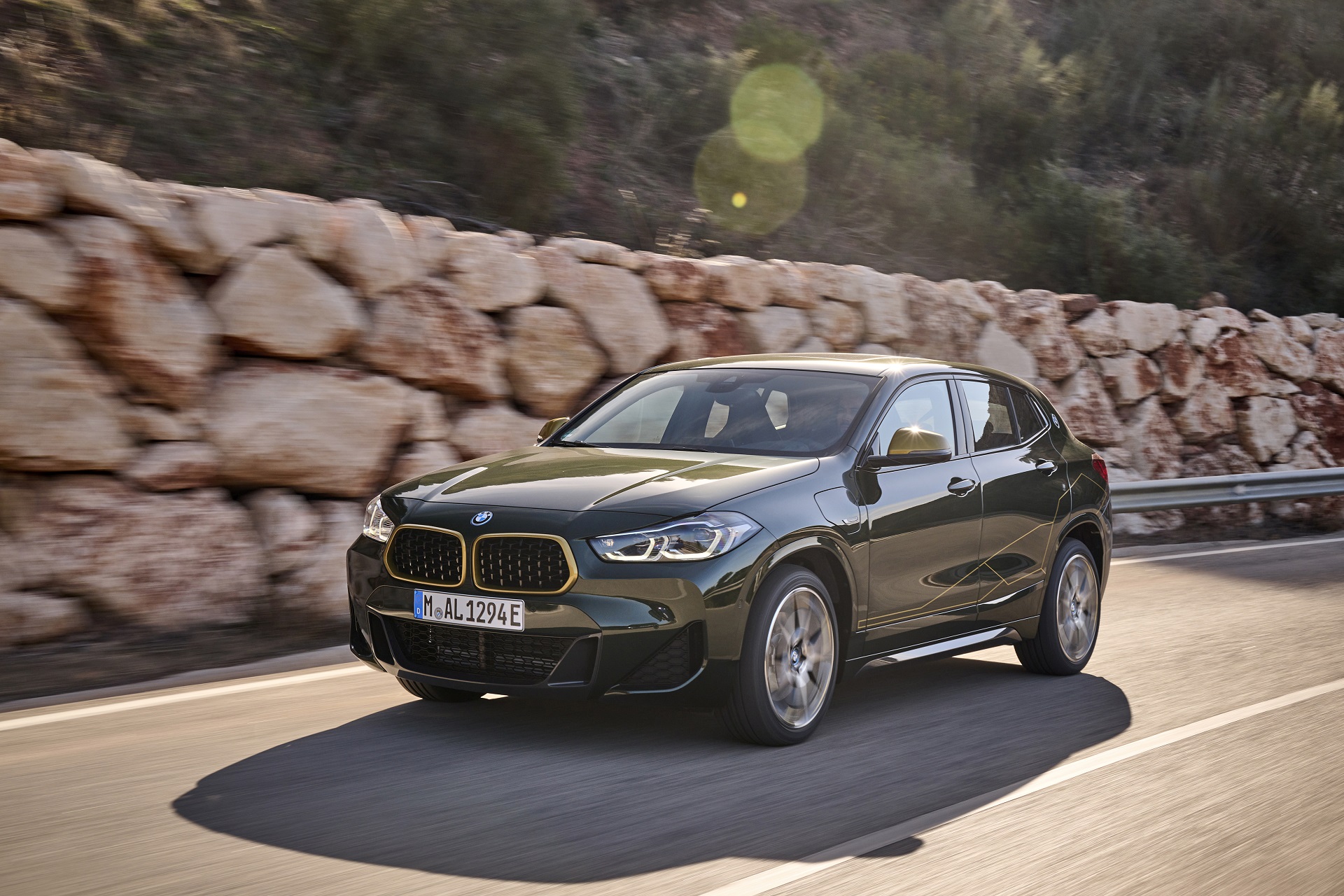 Download 2022 BMW X2 Edition GoldPlay - Front Three-Quarter HD Wallpaper 1920x1280 #6