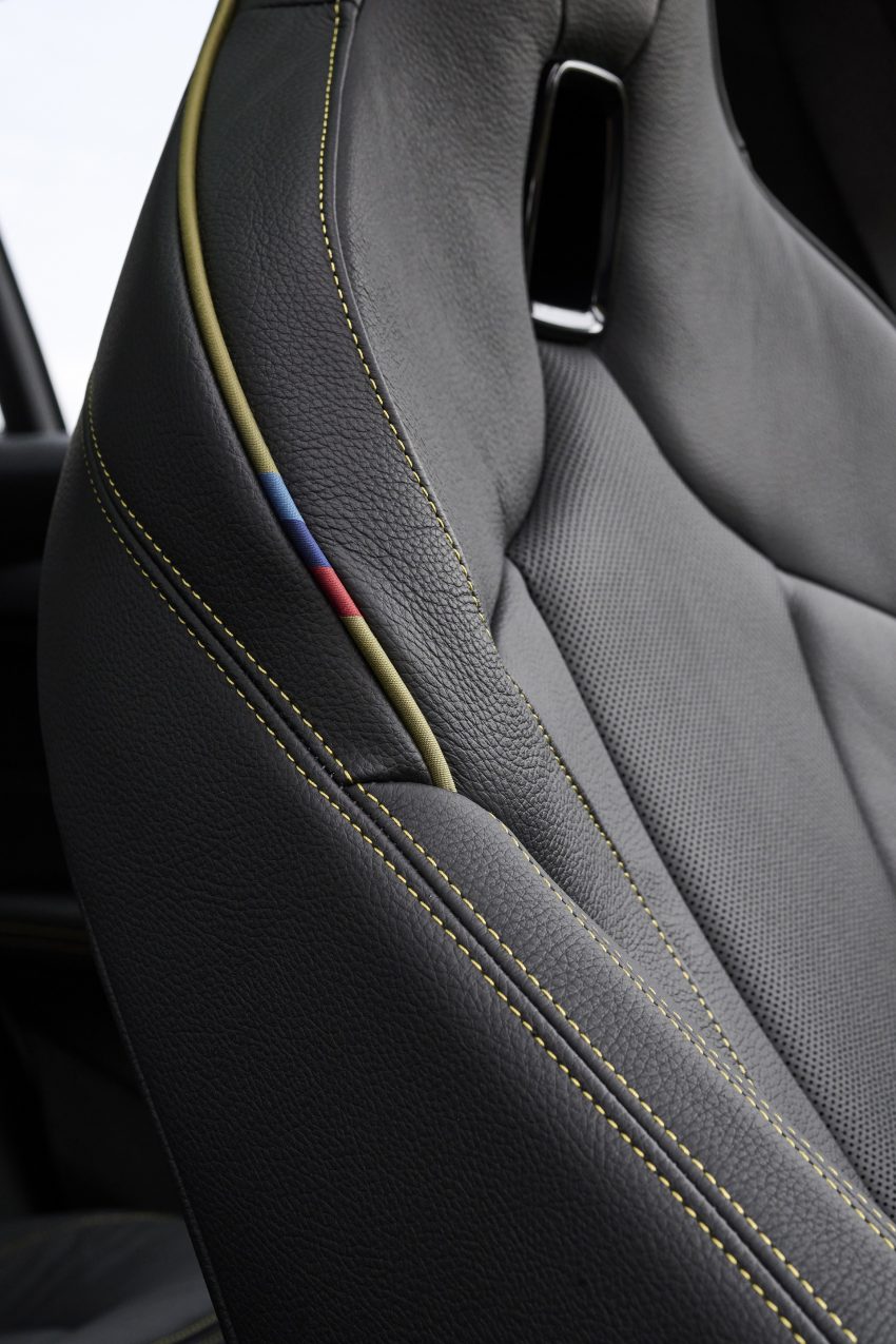 2022 BMW X2 Edition GoldPlay - Interior, Front Seats Phone Wallpaper 850x1275 #52