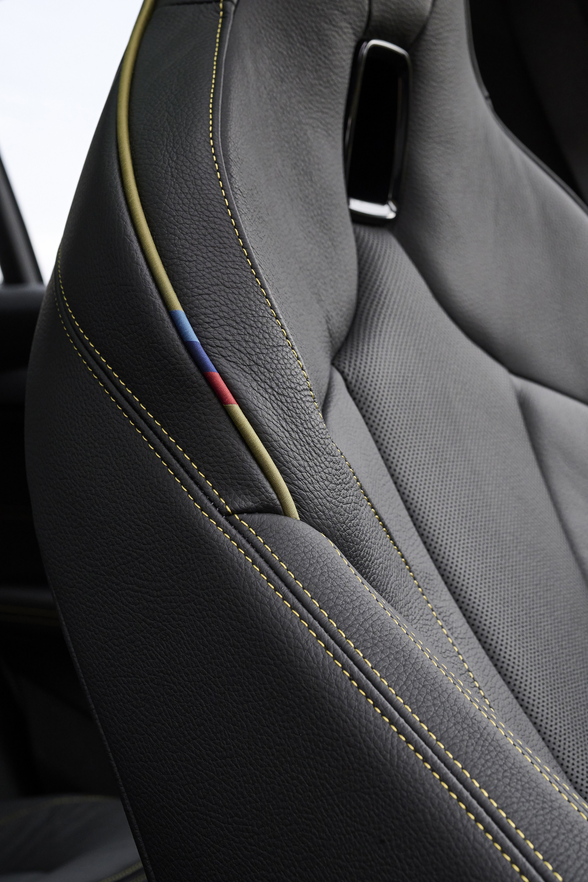 Download 2022 BMW X2 Edition GoldPlay - Interior, Front Seats HD Phone Wallpaper 1920x2880 #52