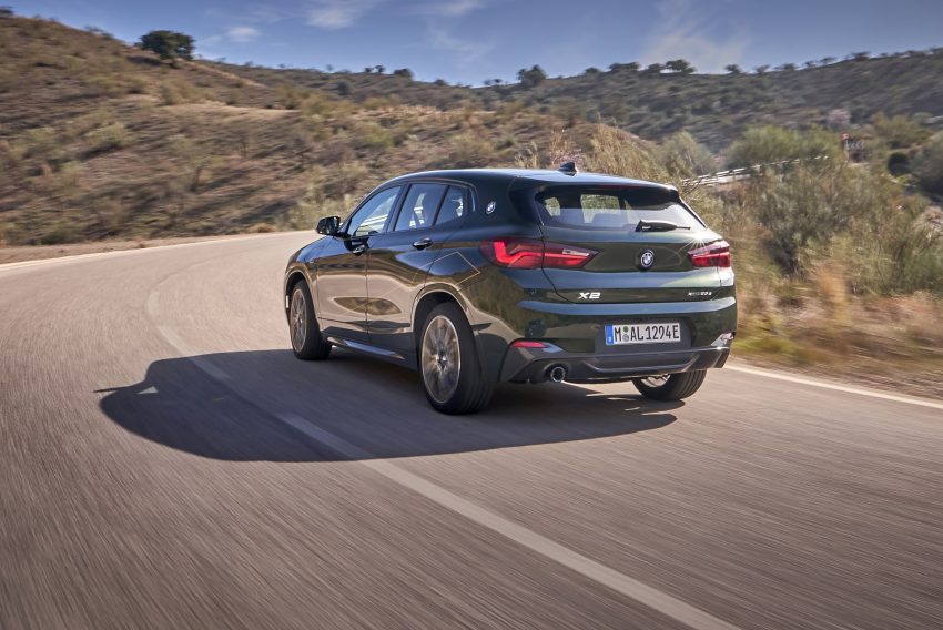 2022 BMW X2 Edition GoldPlay - Rear Three-Quarter Wallpaper 850x568 #13