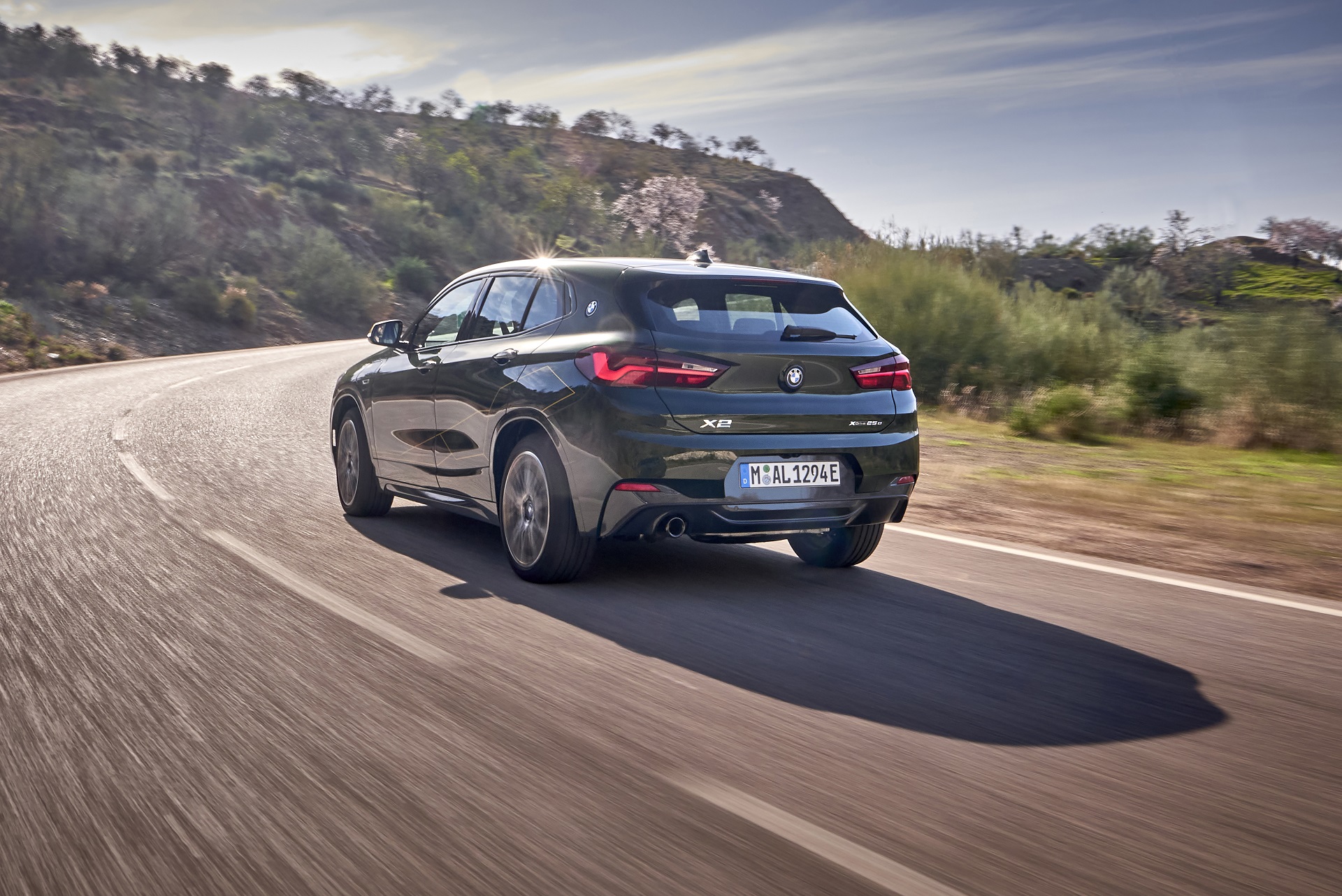 Download 2022 BMW X2 Edition GoldPlay - Rear Three-Quarter HD Wallpaper 1920x1283 #14