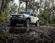 2022 Ford Bronco Everglades Edition - Front Three-Quarter Wallpaper 190x150