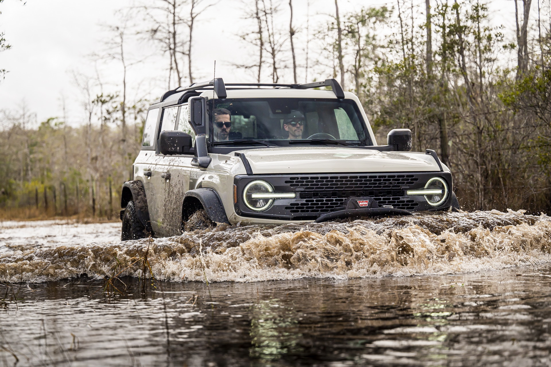 Download 2022 Ford Bronco Everglades Edition - Water fording HD Wallpaper 1921x1278 #1
