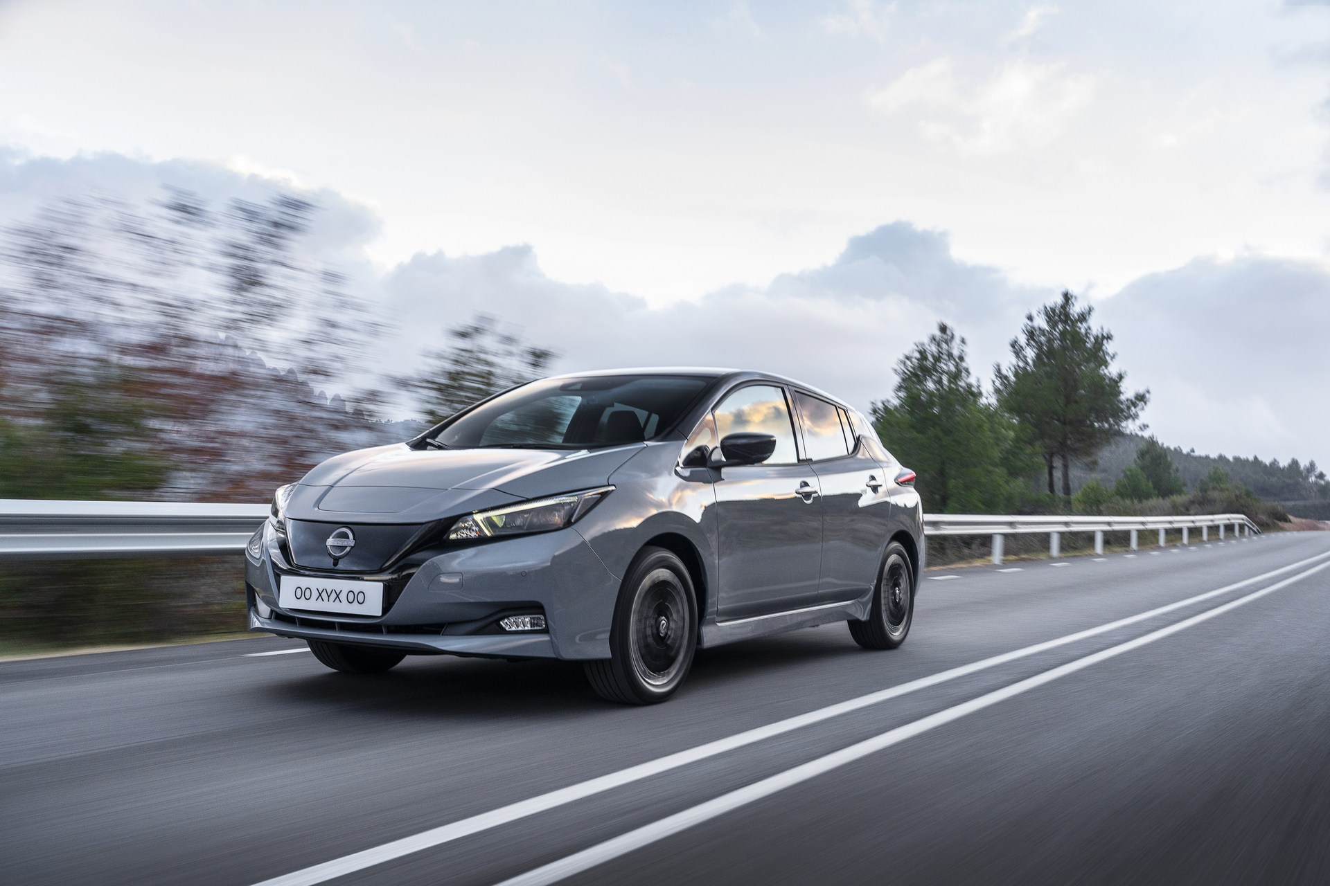 Download 2022 Nissan Leaf - Front Three-Quarter HD Wallpaper 1920x1280 #11