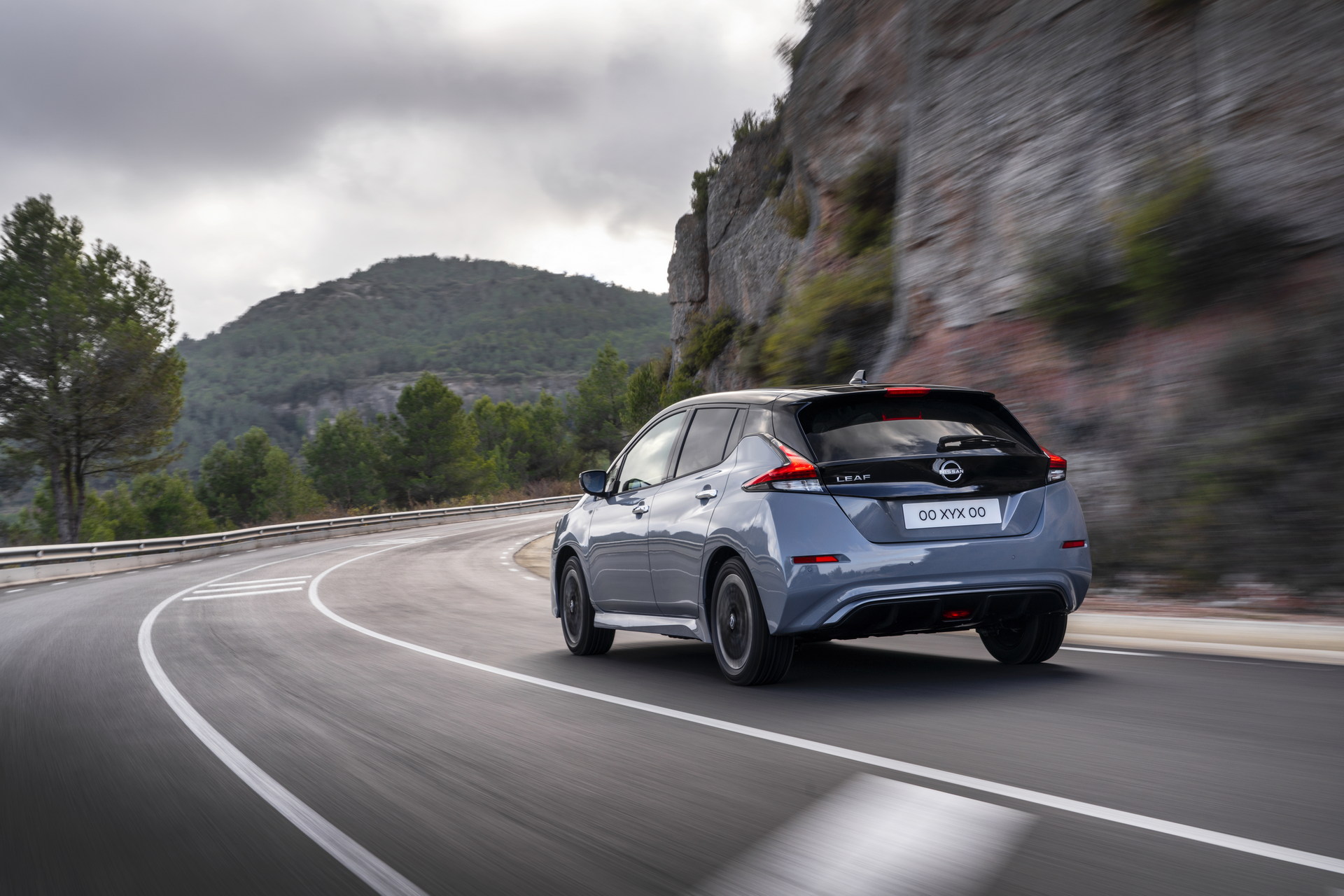 Download 2022 Nissan Leaf - Rear Three-Quarter HD Wallpaper 1920x1280 #9
