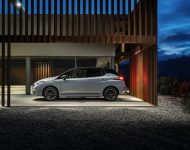 2022 Nissan Leaf - Side Wallpaper 190x150