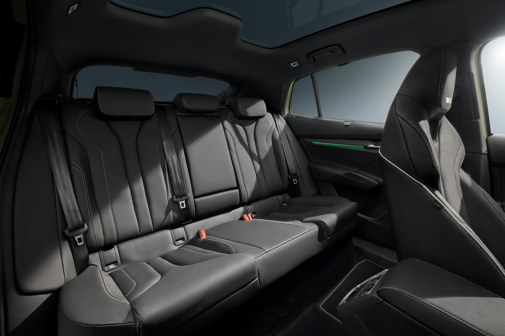 Download 2022 Skoda Enyaq Coupe RS iV - Interior, Rear Seats HD Wallpaper 1921x1281 #33