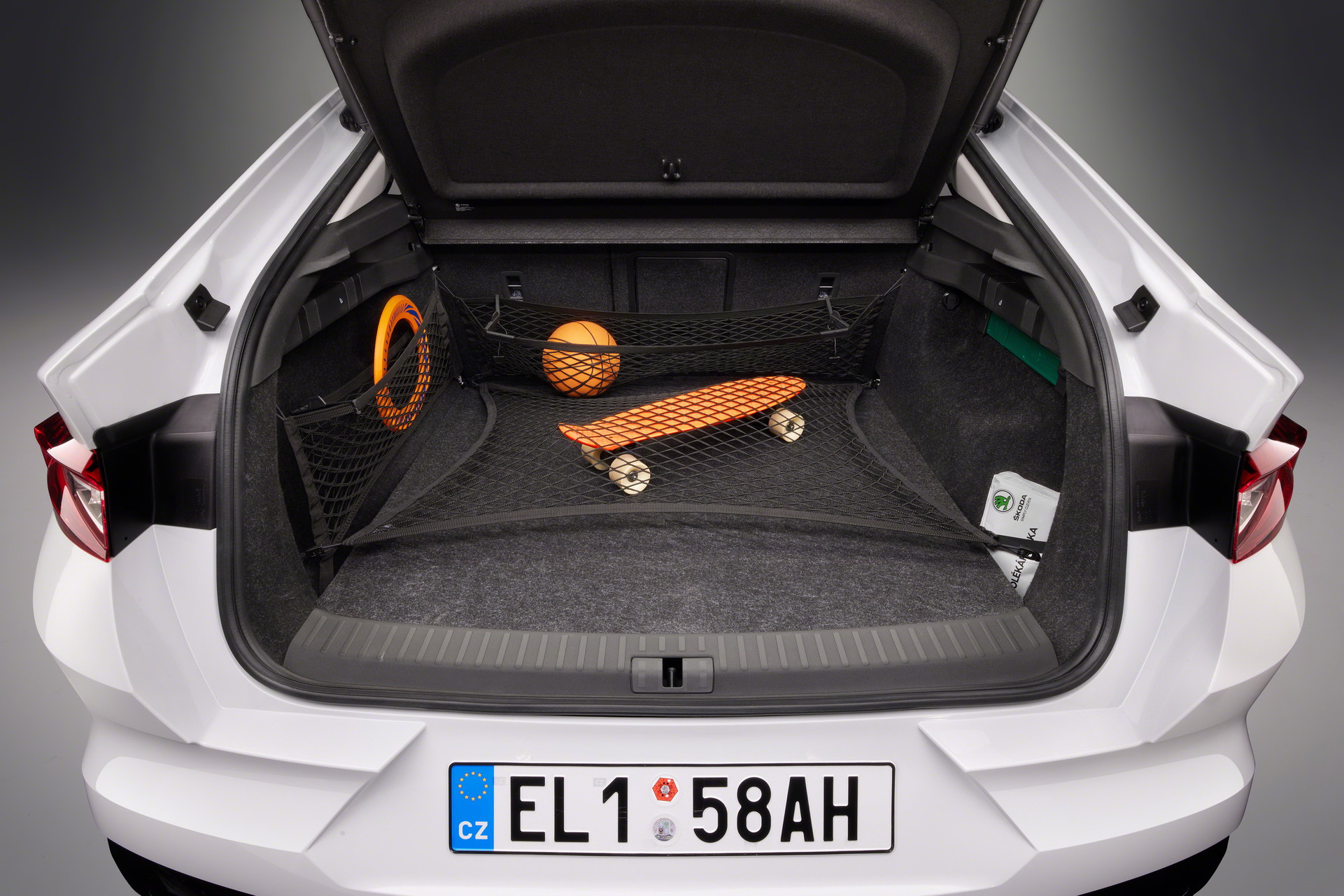 Download 2022 Skoda Enyaq Coupe iV - Trunk HD Wallpaper 1921x1281 #14