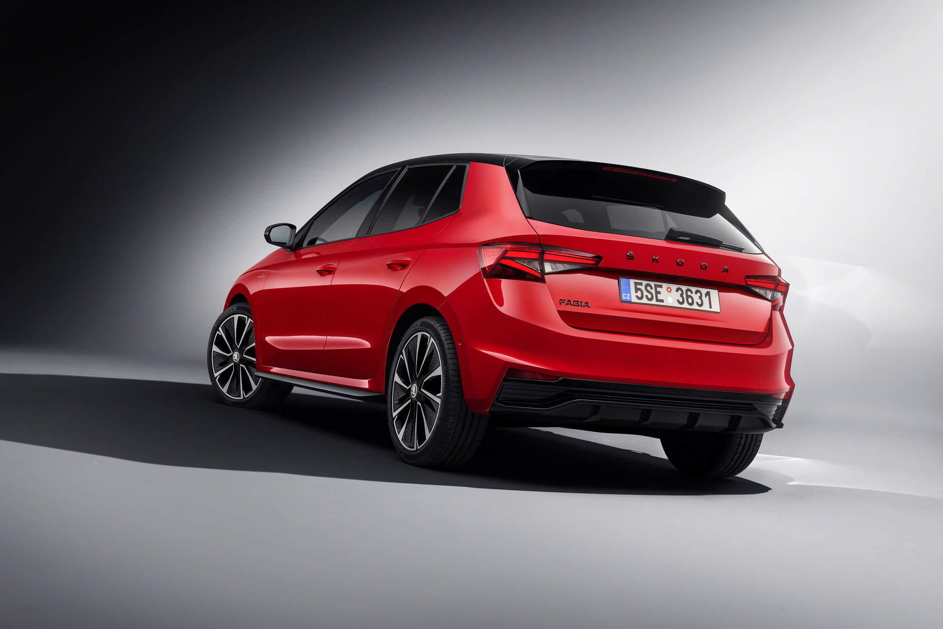 Download 2022 Skoda Fabia Monte Carlo - Rear Three-Quarter HD Wallpaper 1920x1281 #7