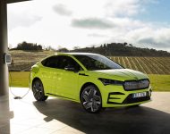 2022 Škoda ENYAQ Coupe RS iV - Front Three-Quarter Wallpaper 190x150