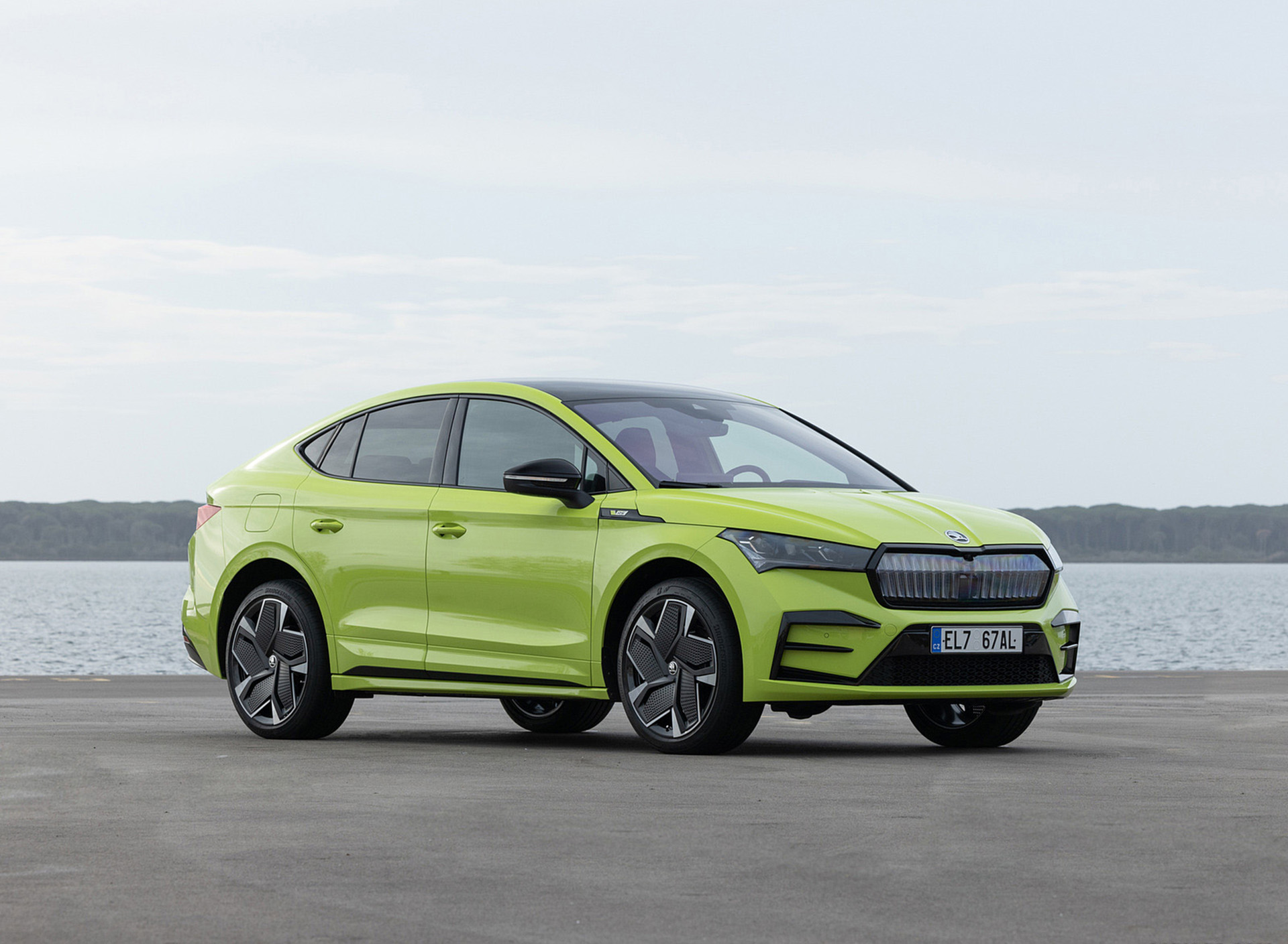 Download 2022 Škoda ENYAQ Coupe RS iV - Front Three-Quarter HD Wallpaper 1920x1409 #60