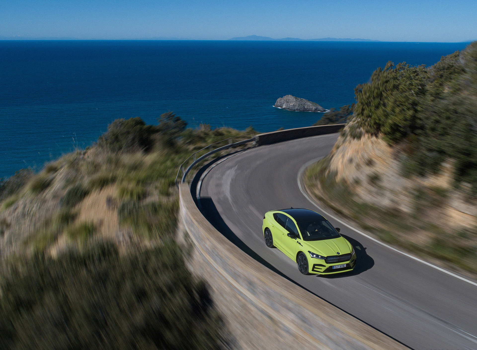 Download 2022 Škoda ENYAQ Coupe RS iV - Front Three-Quarter HD Wallpaper 1920x1409 #49