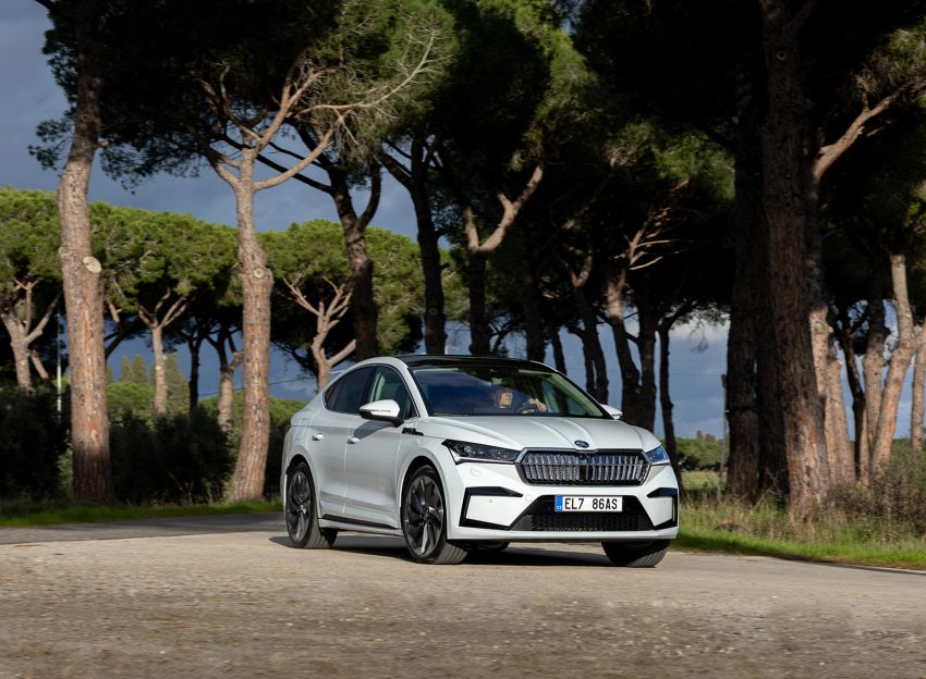 2022 Škoda ENYAQ Coupe iV - Front Three-Quarter Wallpaper 850x624 #51