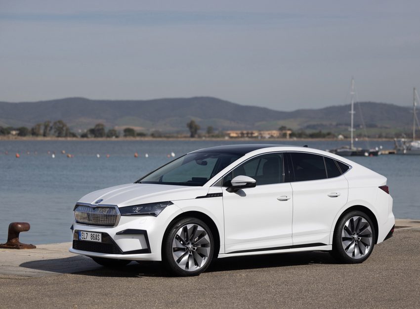 2022 Škoda ENYAQ Coupe iV - Front Three-Quarter Wallpaper 850x624 #47