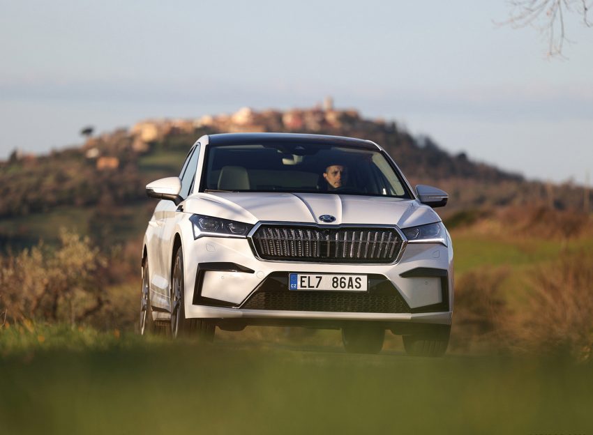 2022 Škoda ENYAQ Coupe iV - Front Wallpaper 850x624 #33