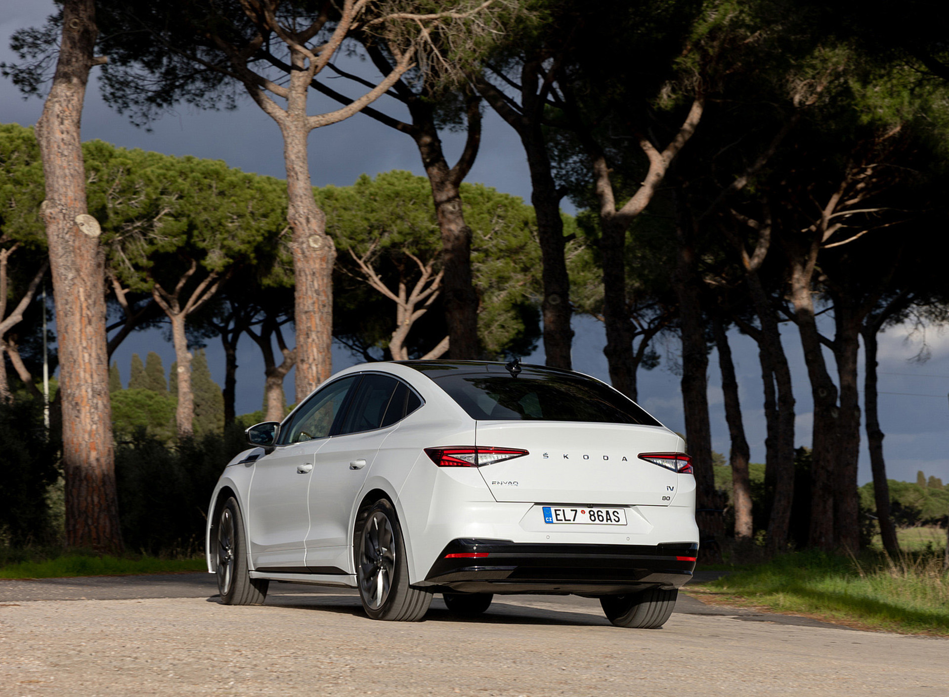 Download 2022 Škoda ENYAQ Coupe iV - Rear Three-Quarter HD Wallpaper 1920x1409 #52