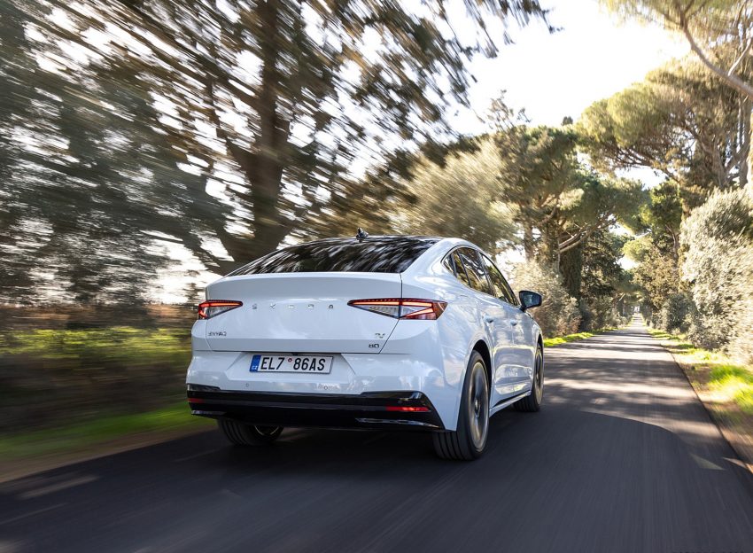 2022 Škoda ENYAQ Coupe iV - Rear Wallpaper 850x624 #29