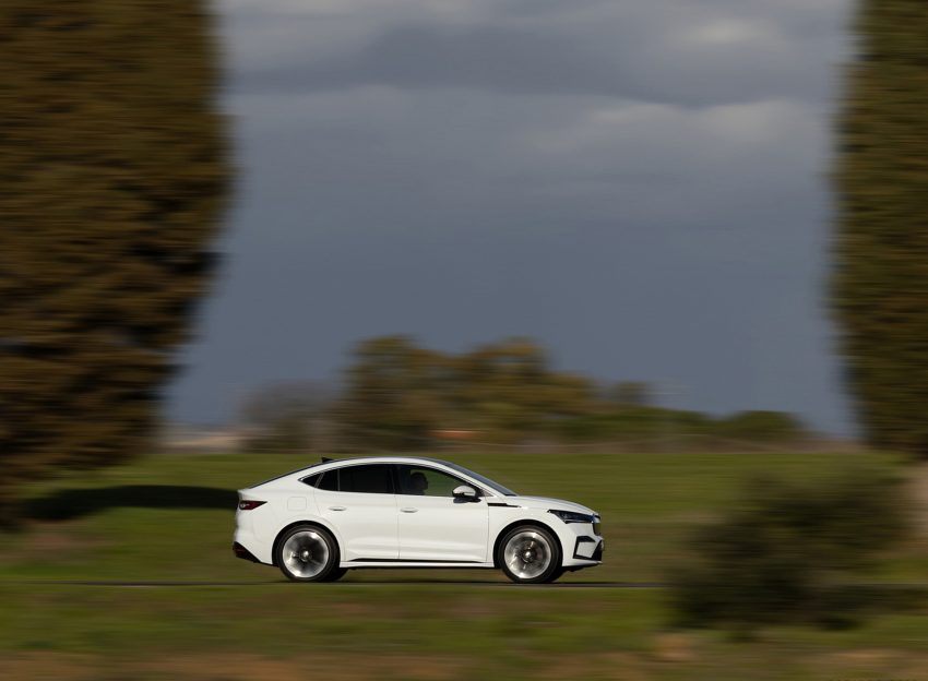 2022 Škoda ENYAQ Coupe iV - Side Wallpaper 850x624 #35