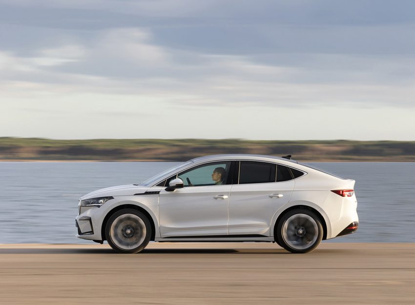 2022 Škoda ENYAQ Coupe iV - Side Wallpaper 850x624 #46
