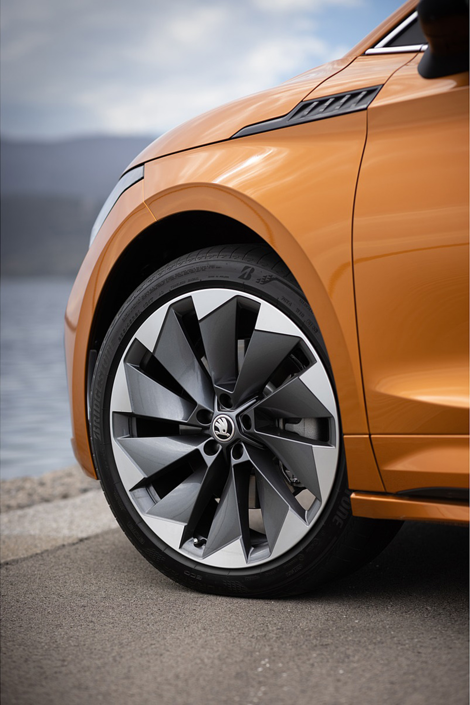 Download 2022 Škoda ENYAQ Coupe iV - Wheel HD Phone Wallpaper 1920x2876 #155