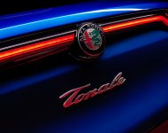 2023 Alfa Romeo Tonale Veloce - Badge Wallpaper 190x150