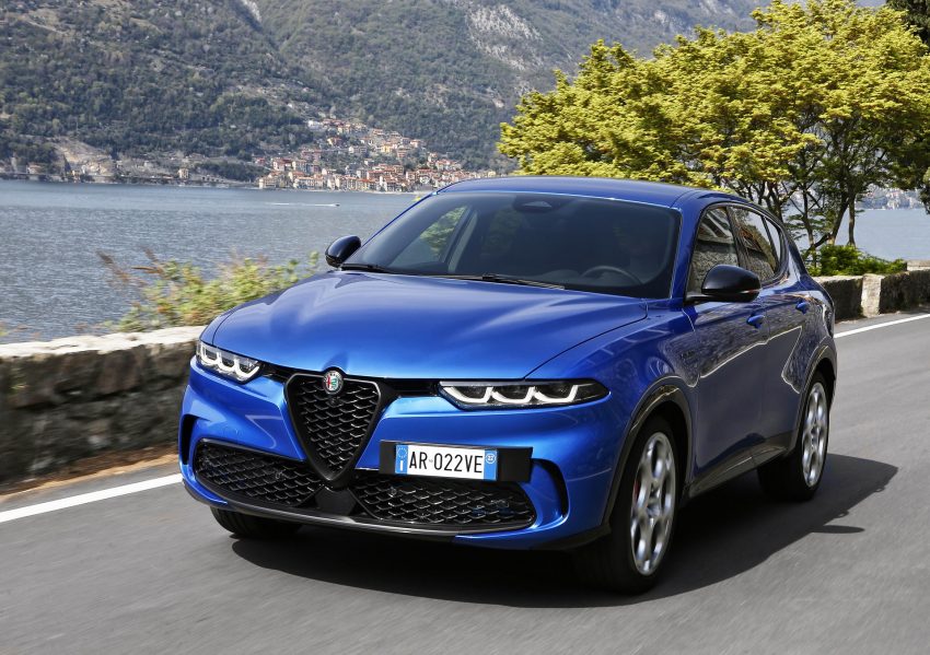 2023 Alfa Romeo Tonale Veloce - Front Three-Quarter Wallpaper 850x599 #2