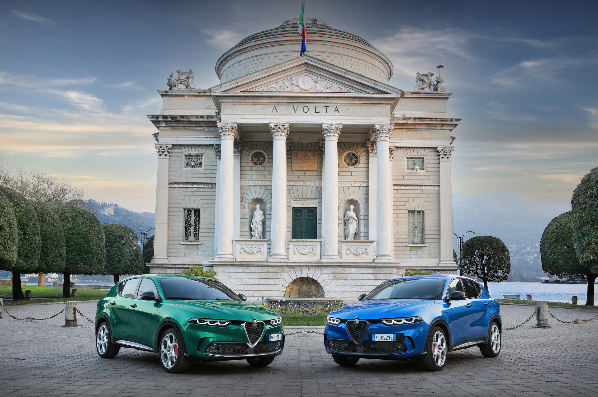 Download 2023 Alfa Romeo Tonale Veloce - Front Three-Quarter HD Wallpaper 1920x1276 #17