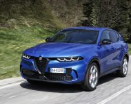 2023 Alfa Romeo Tonale Veloce - Front Three-Quarter Wallpaper 190x150